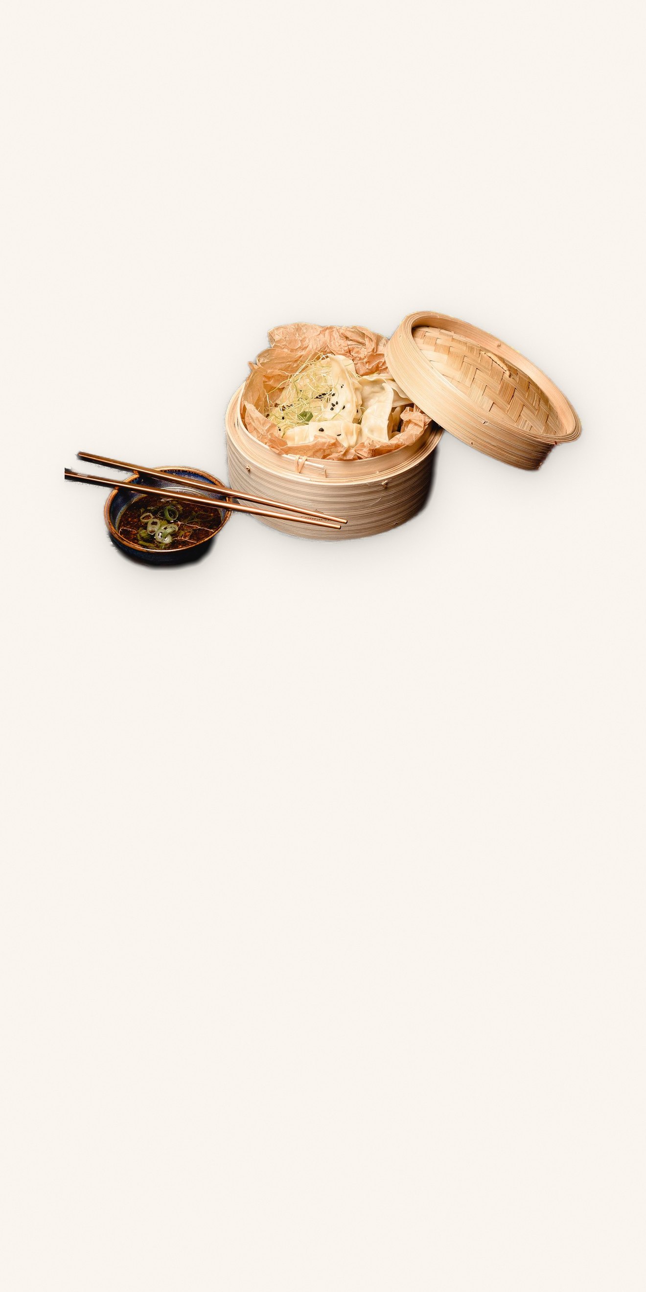 Garinti gyoza koldūnai su vištiena ir sojos-česnako padažu